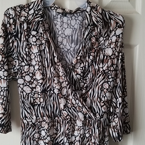 Black, white and tan dress - Picture 3 of 3